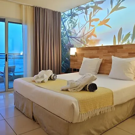 Costa Salina 4*