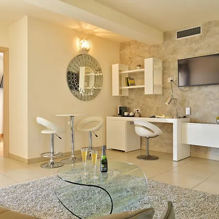 Costa Salina 4*