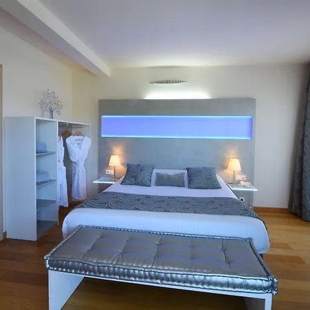 Ξενοδοχείο Costa Salina 4*