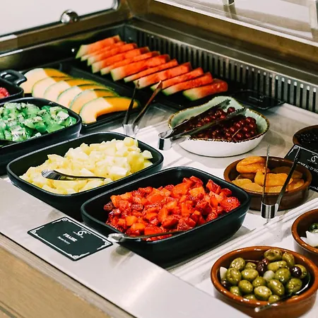 Ξενοδοχείο Costa Salina 4*