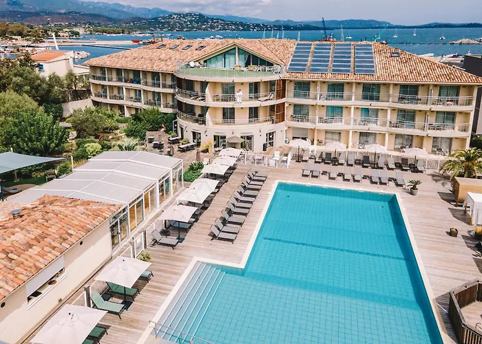 Отель Costa Salina 4*